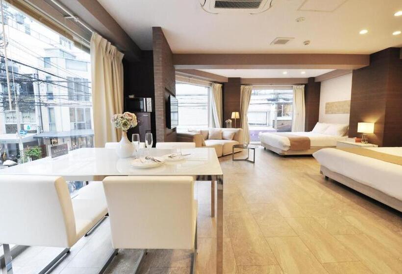 Camera Quadrupla Deluxe, Senlax Inn Osaka