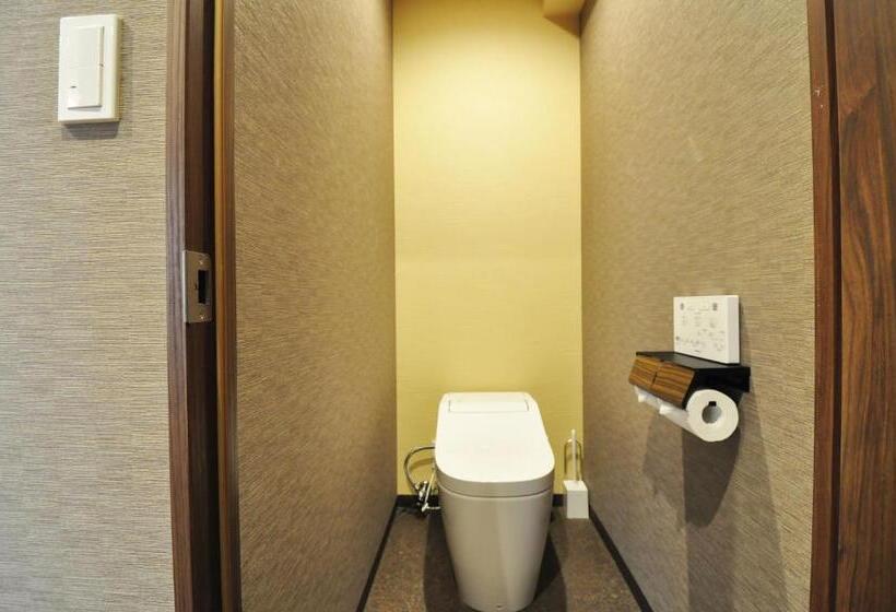 Camera Quadrupla Standard, Senlax Inn Osaka