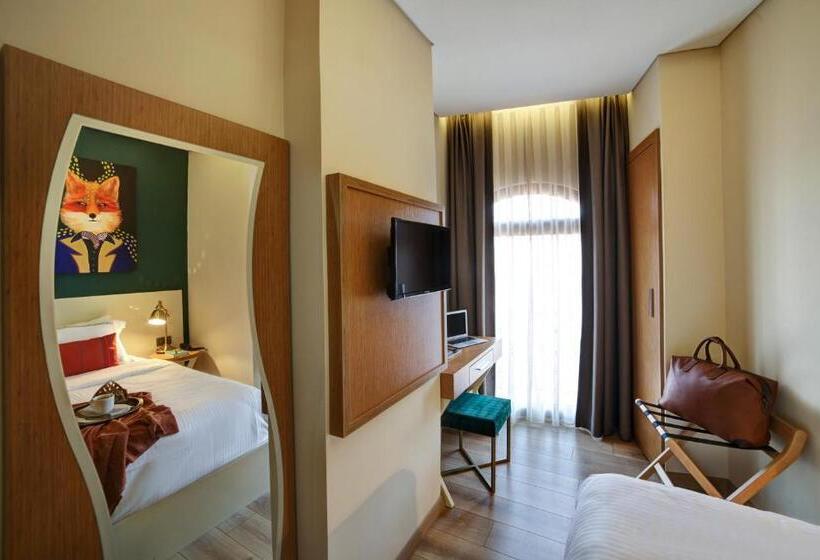 コネクティングルーム(家族用)。, The Fox