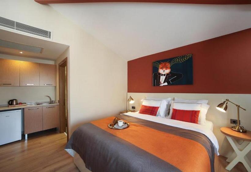 デラックスルーム, The Fox