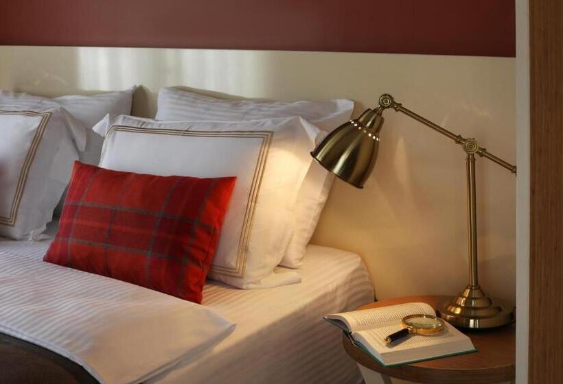 デラックスルーム, The Fox