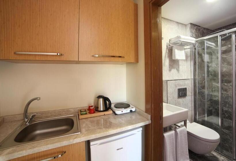 デラックスルーム, The Fox