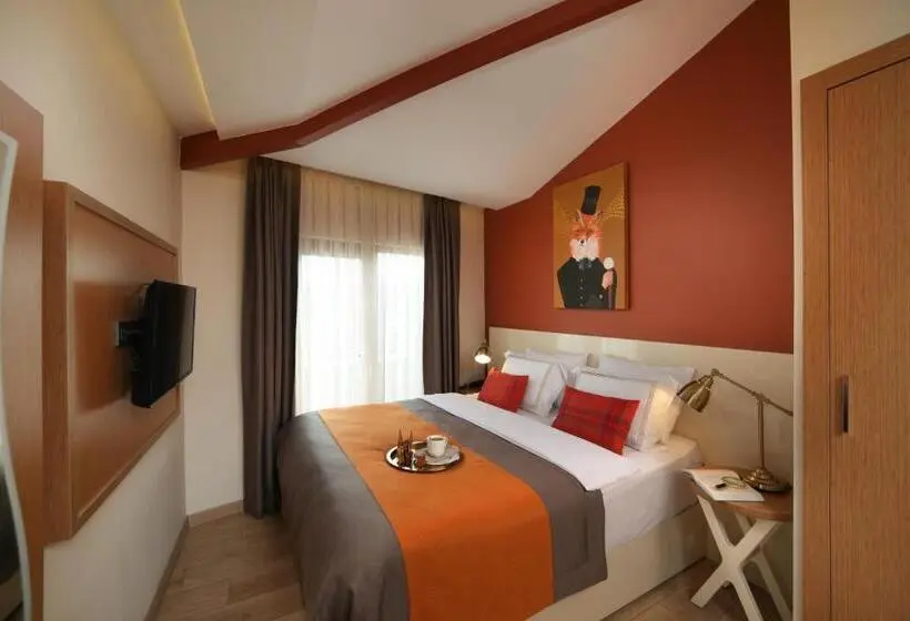 Deluxe Room with Terrace, The Fox