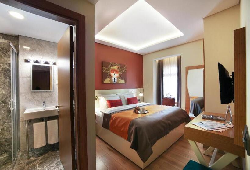 スーペリアファミリールーム, The Fox