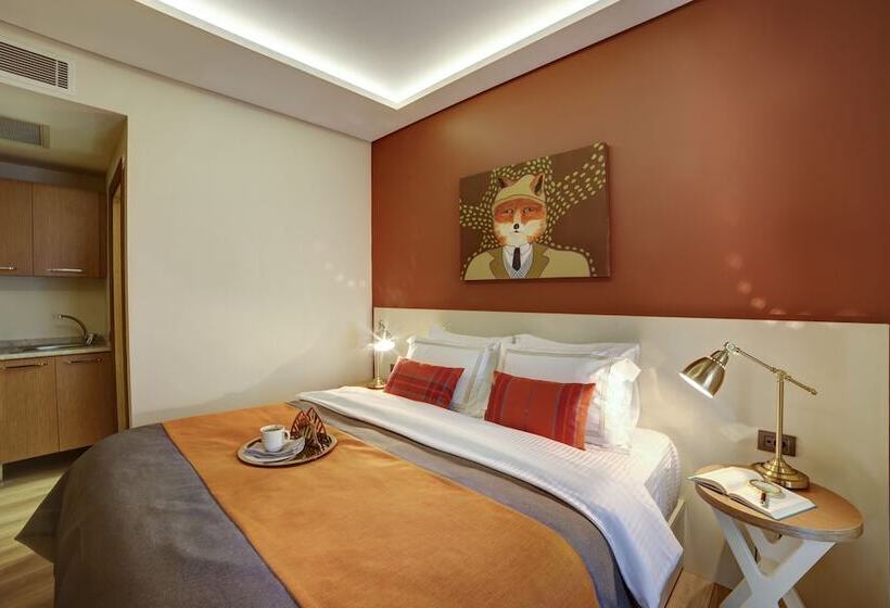 スタンダードルーム, The Fox