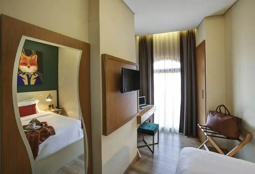 Standard Room, The Fox