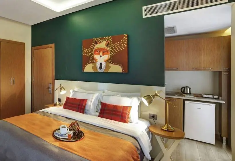 Deluxe Room, The Fox