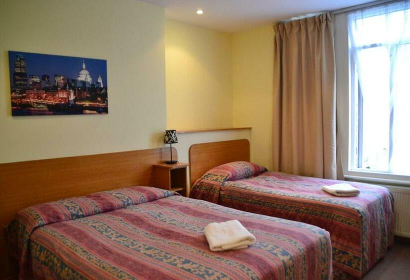 Номер Стандарт Трехместный, 65