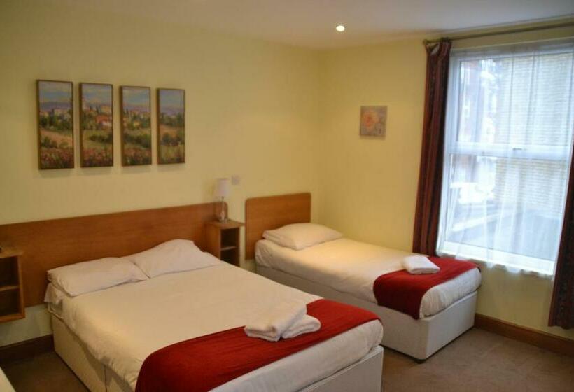 Четырехместный Номер Стандарт, 65