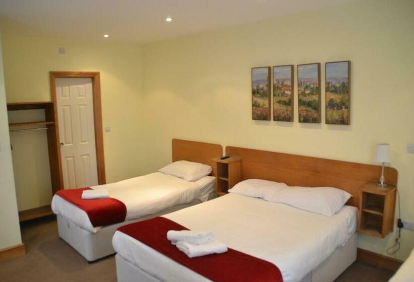 Четырехместный Номер Стандарт, 65