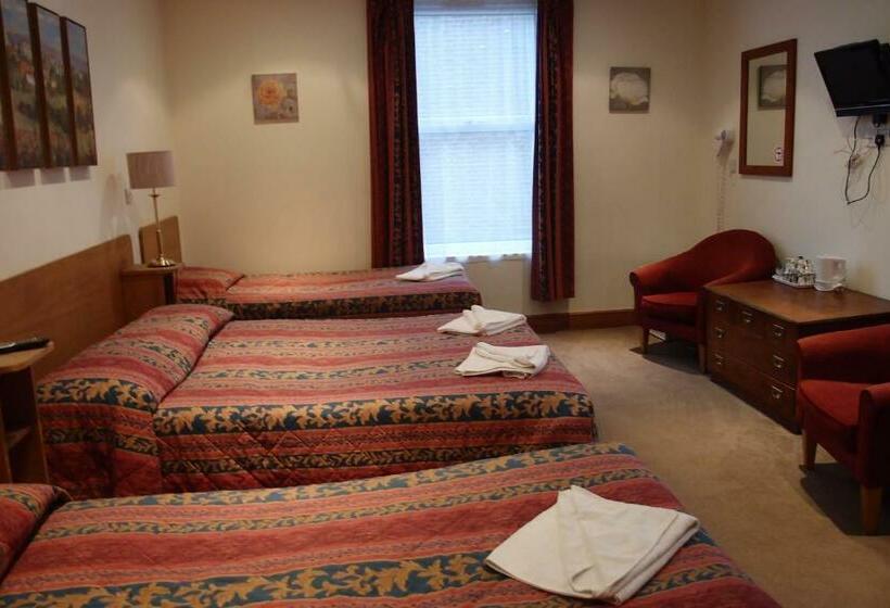 Четырехместный Номер Стандарт, 65