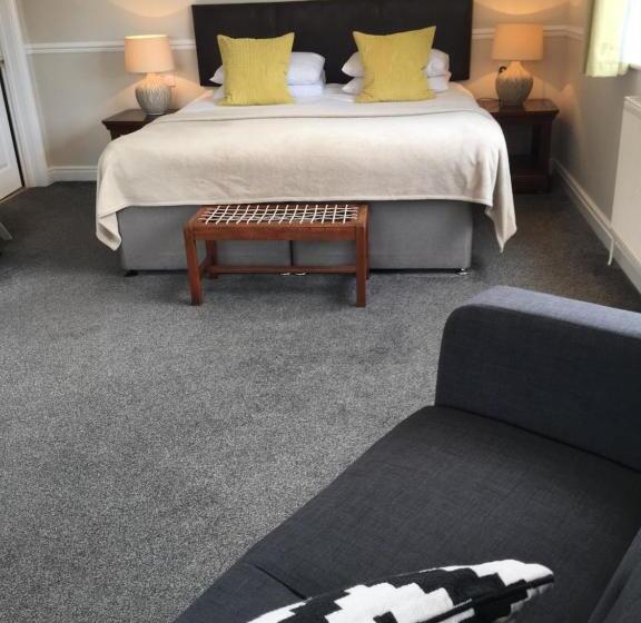 Полулюкс, Badgers Mount