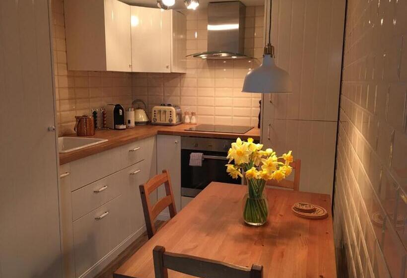 Апартаменты 1 Спальня Вид на Сад, Badgers Mount