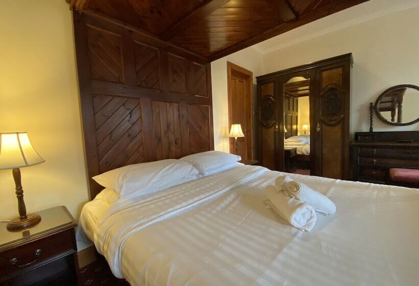 Номер Стандарт, Columba House