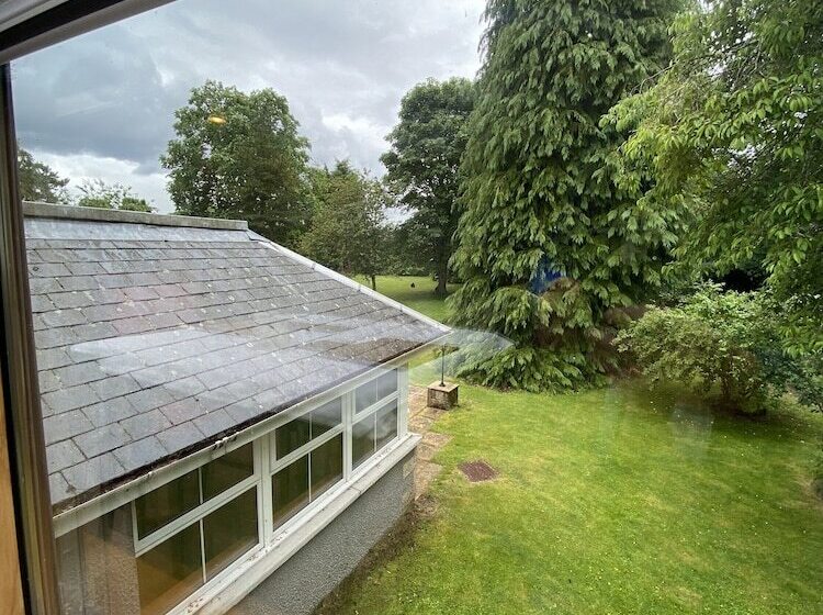 Пентхаус Люкс, Columba House