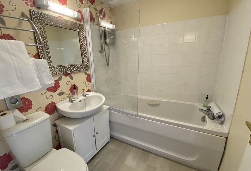 Номер Стандарт, Columba House