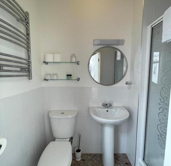 اتاق خانوادگی, Glenorleigh