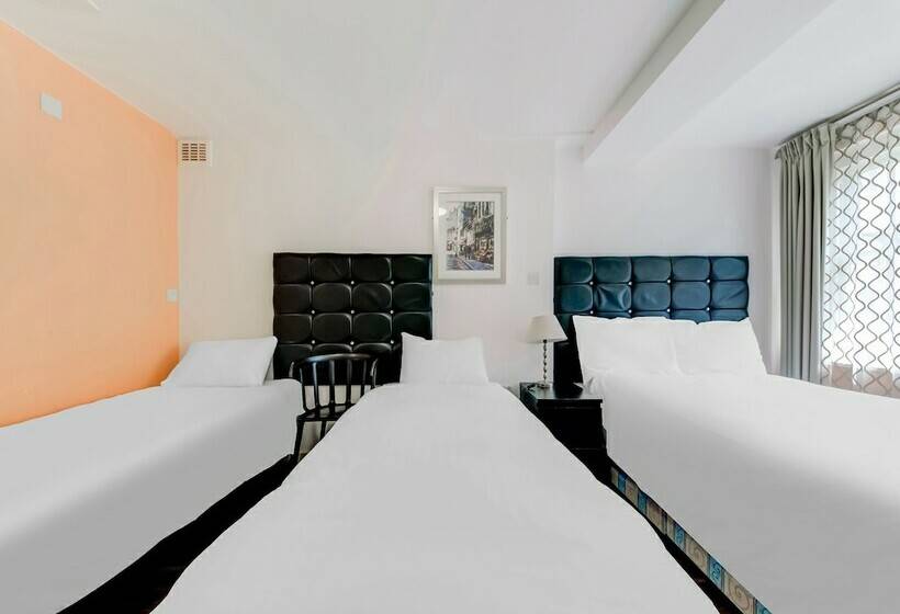 Трехместный Номер Deluxe, Grantly