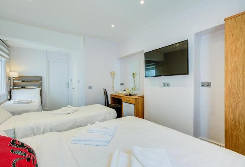 スタンダード４人部屋, Kingswaypark Hotel At Park Avenue