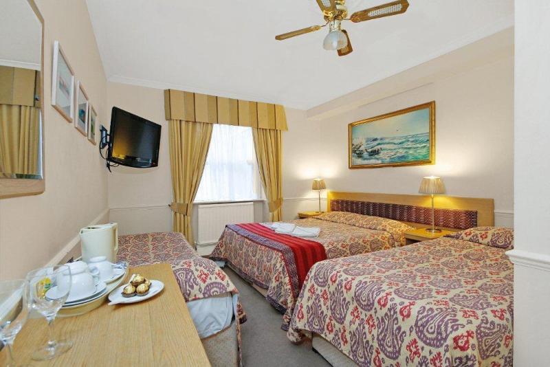 スタンダード４人部屋, Kingswaypark Hotel At Park Avenue