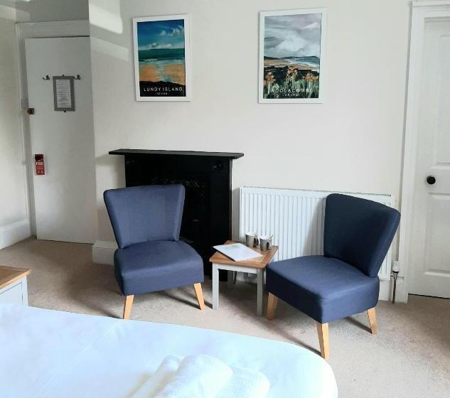 Номер Стандарт Вид на Море, Laston House