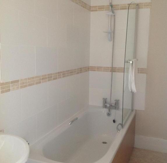 اتاق استاندارد با چشمانداز باغ, Laston House