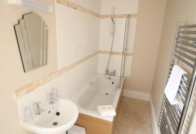 Номер Стандарт Вид на Море, Laston House