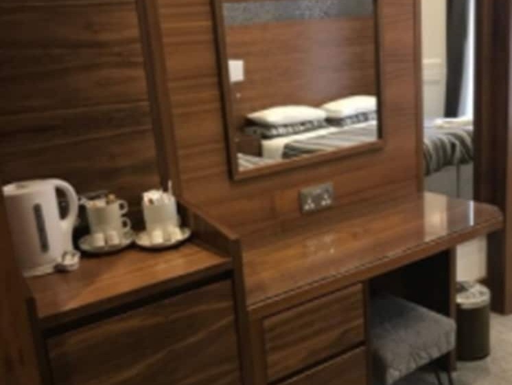 غرفة قياسية ثلاثية, Leisure Inn