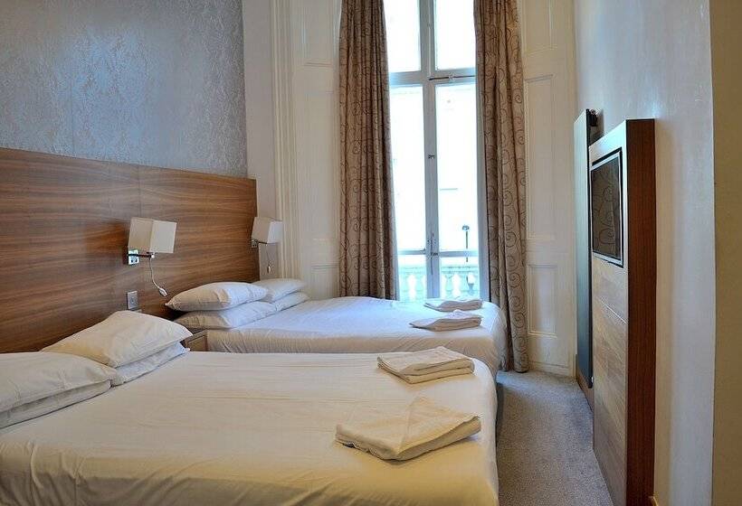 Четырехместный Номер Стандарт, Leisure Inn