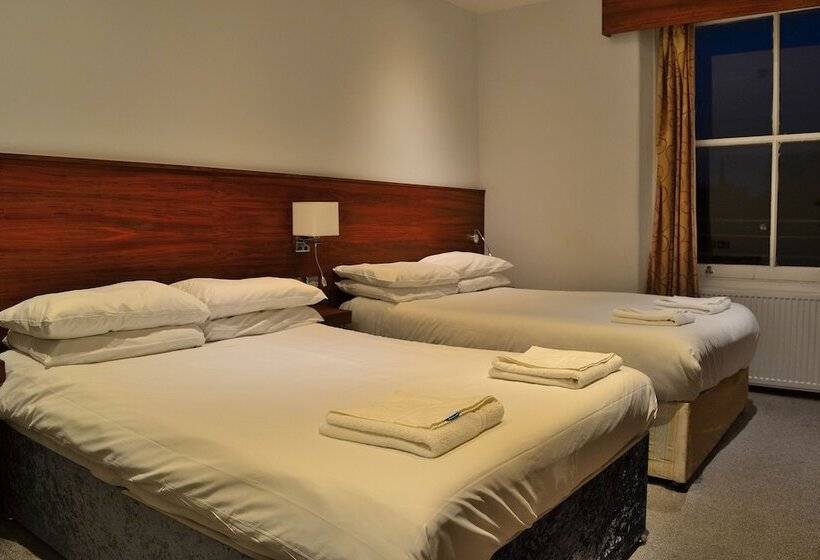 غرفة قياسية رباعية, Leisure Inn