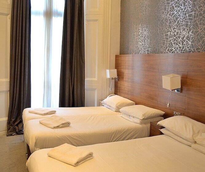 غرفة قياسية رباعية, Leisure Inn