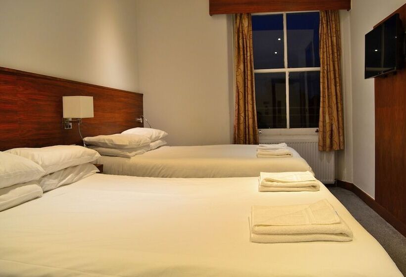 غرفة قياسية رباعية, Leisure Inn