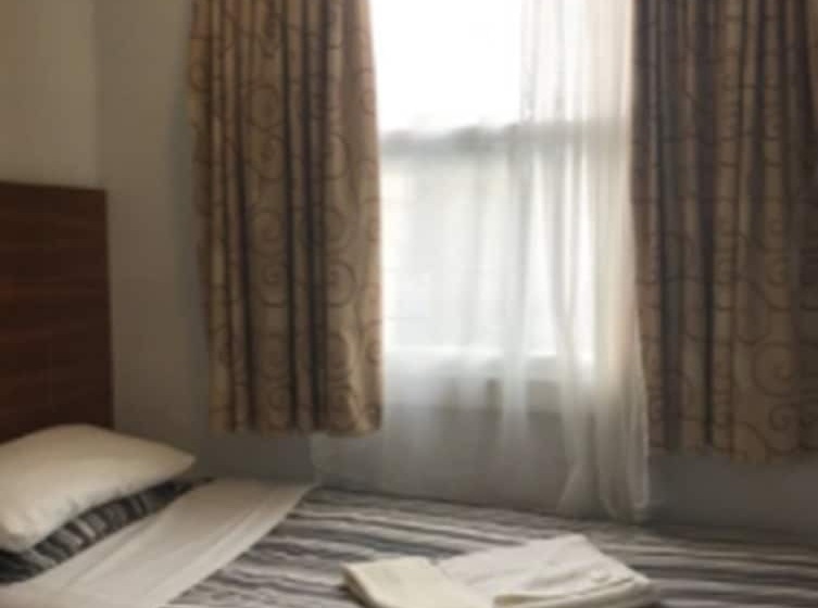 غرفة قياسية فردية, Leisure Inn