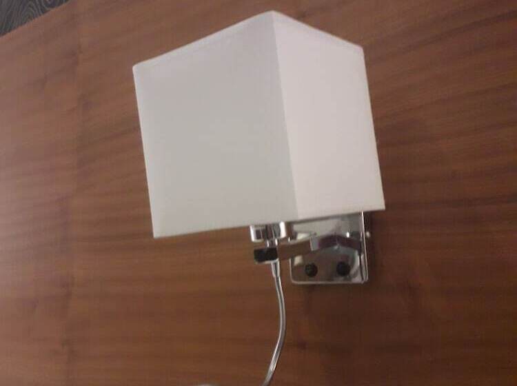 غرفة قياسية فردية, Leisure Inn