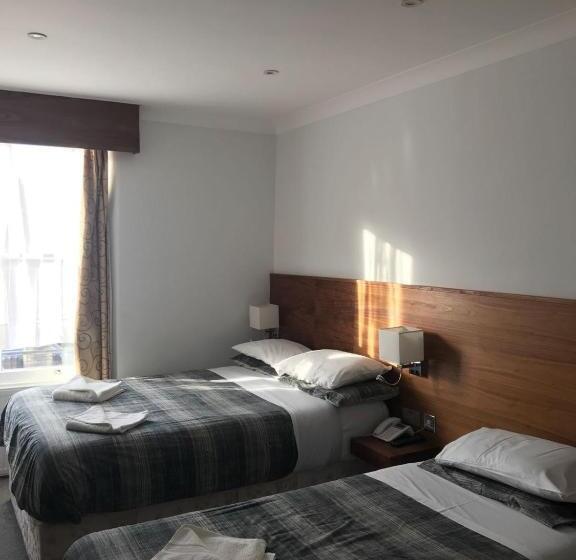 غرفة قياسية ثلاثية, Leisure Inn