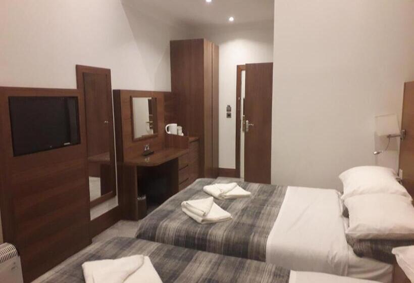 غرفة قياسية رباعية, Leisure Inn