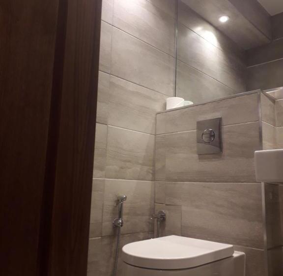 غرفة قياسية رباعية, Leisure Inn