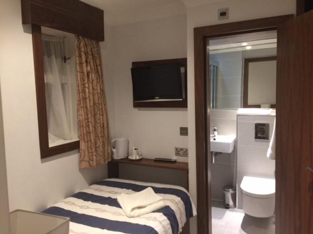 غرفة قياسية فردية, Leisure Inn