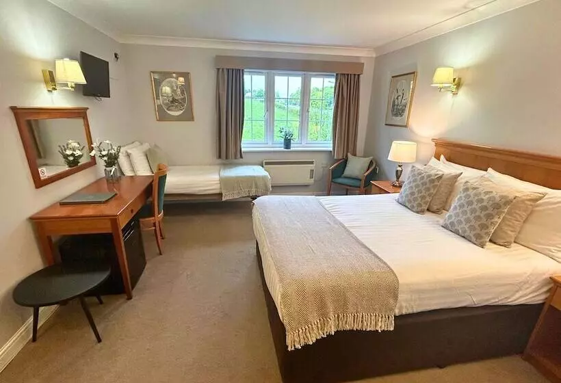 Perhehuone, New Forest Lodge