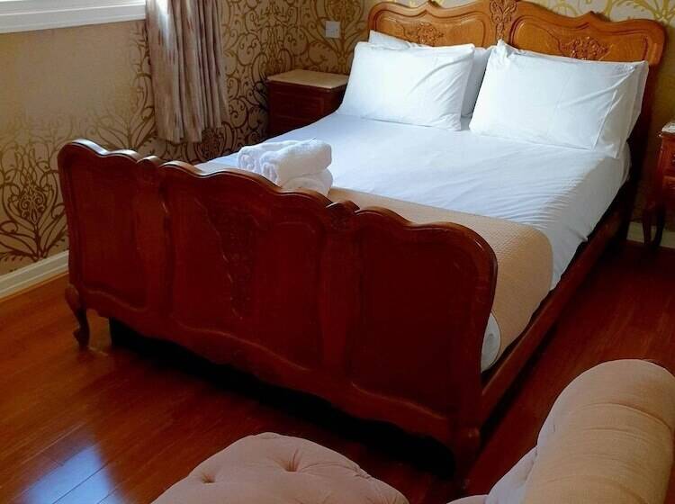 غرفة قياسية, Rose Tor