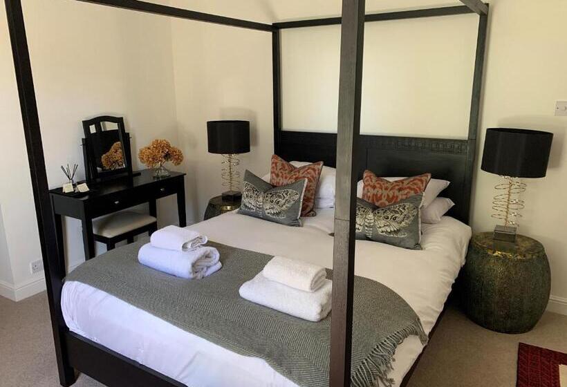 Люкс, Scarborough Hill Country Inn