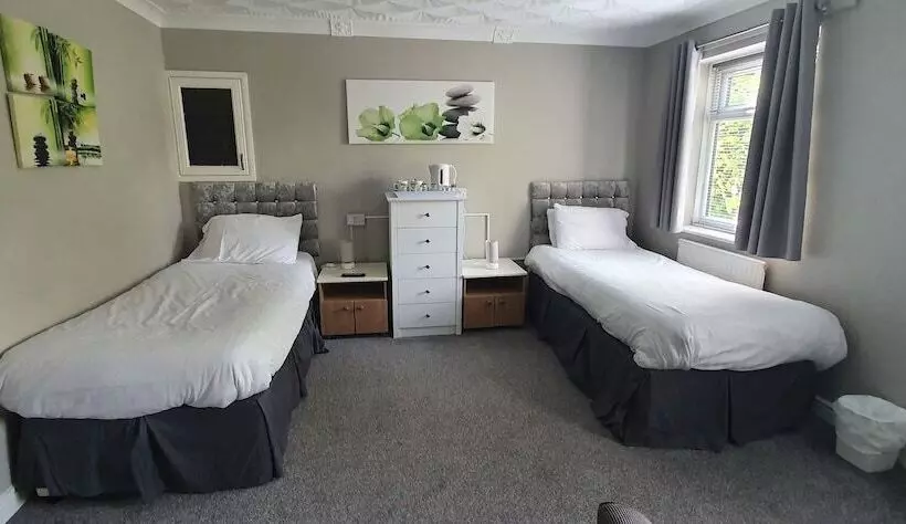 Standard Kolmen Hengen Huone, The Claremont Preston