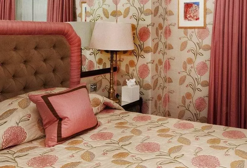 اتاق کلاسیک, The Montague On The Gardens
