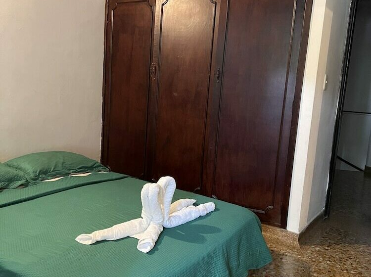 غرفة أساسية رباعية, Green Door Boutique   Hostel