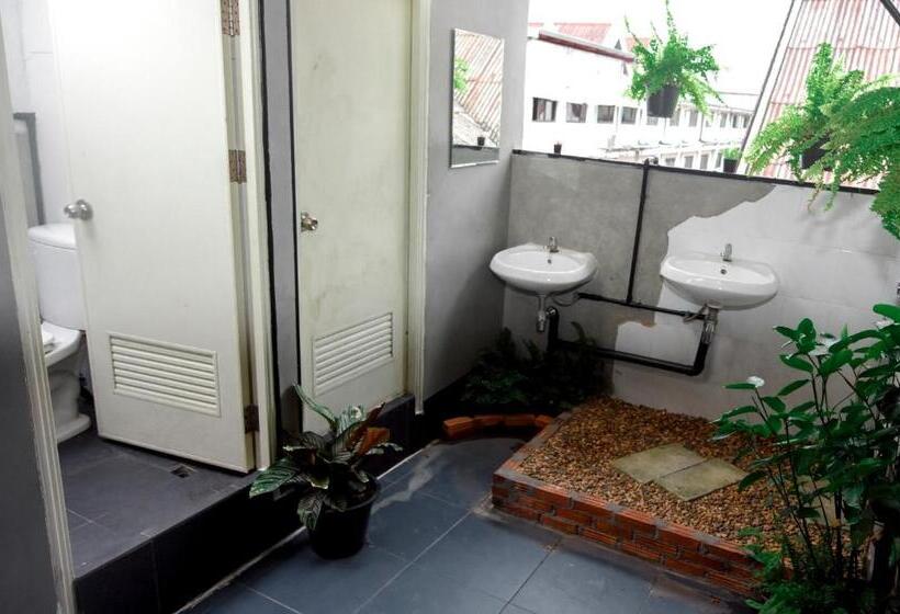 غرفة قياسية حمام مشترك, Kayan Hostel