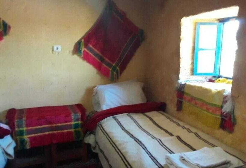 اتاق استاندارد سه نفره, Gîte Forest Tagroumte