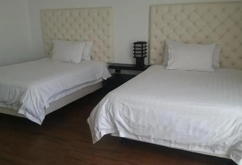 スタンダード４人部屋, Arhaná Hosteria & Resort