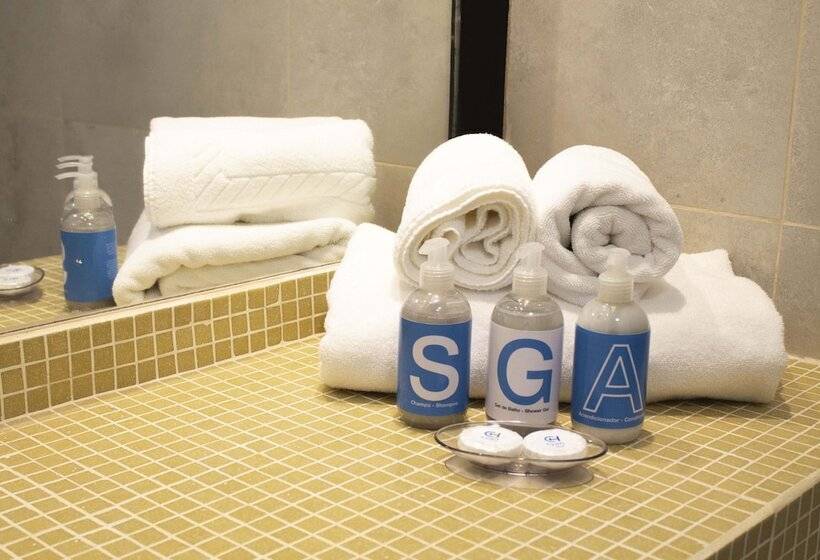 Standaard Studio, Cyan Wenelen Vaca Muerta