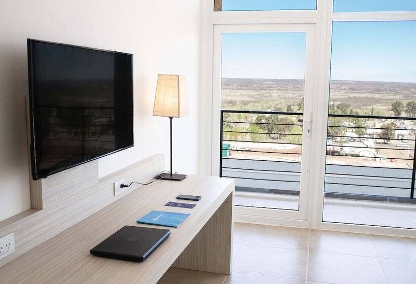 Superior Studio, Cyan Wenelen Vaca Muerta