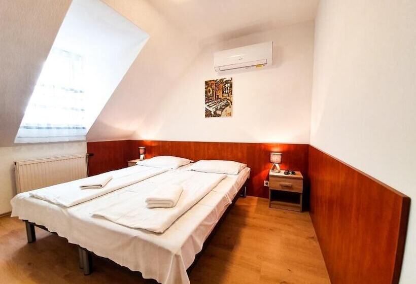 Номер Стандарт, Marcus